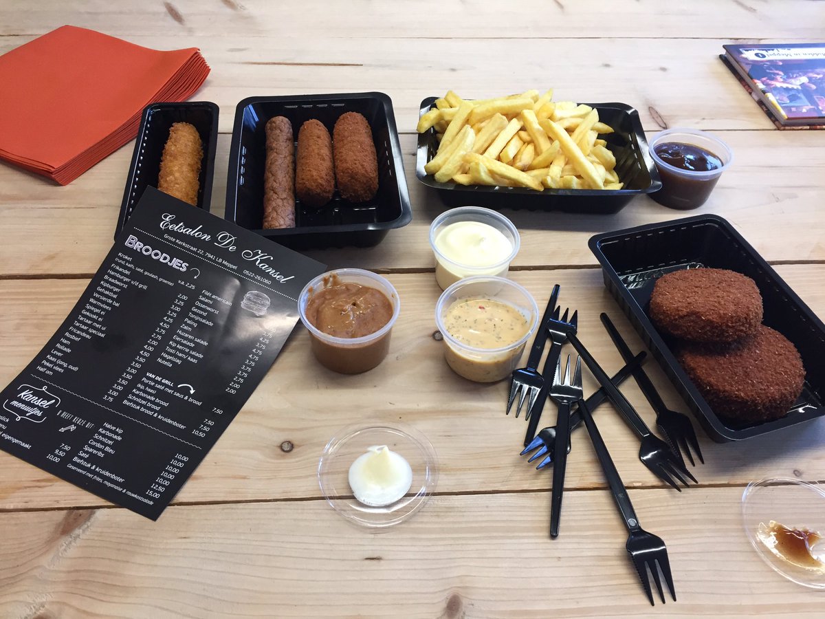 Lunch / snacks aangeboden door @eetsalondekansel  incl. bezorgen 👍 toppie
