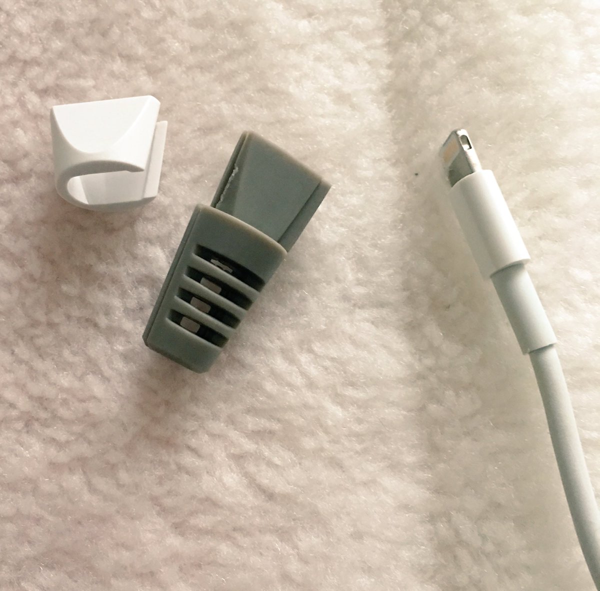 COCOTOSAWA's tweet image. サンワダイレクト様提供
「ケーブル保護カバーおためしプレゼントキャンペーン」当選🎉
超❗️簡単装着！断線予防💡ありがとうございます💝
@sanwadirect  #サンワサプライ #ケーブル保護カバー