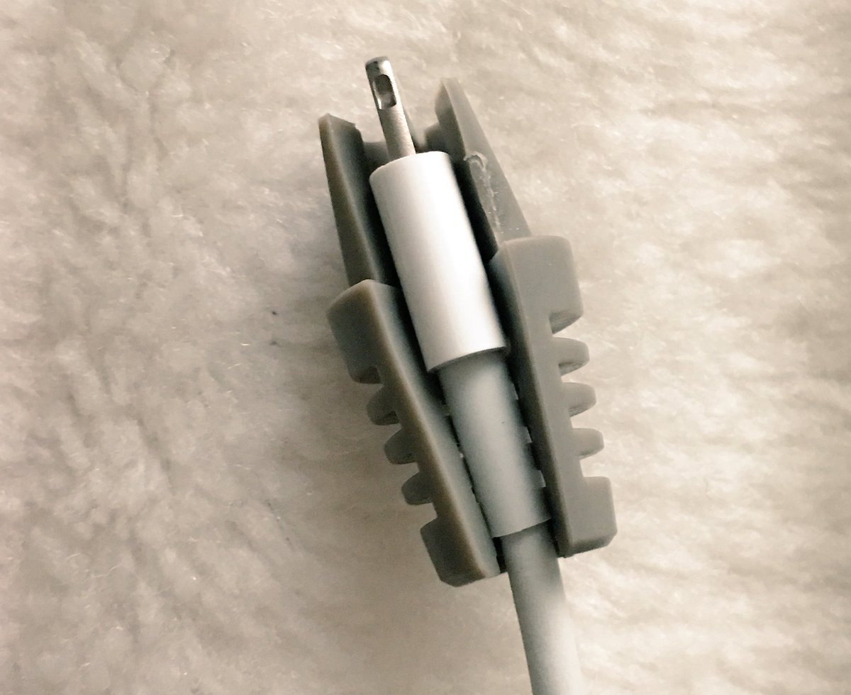 COCOTOSAWA's tweet image. サンワダイレクト様提供
「ケーブル保護カバーおためしプレゼントキャンペーン」当選🎉
超❗️簡単装着！断線予防💡ありがとうございます💝
@sanwadirect  #サンワサプライ #ケーブル保護カバー