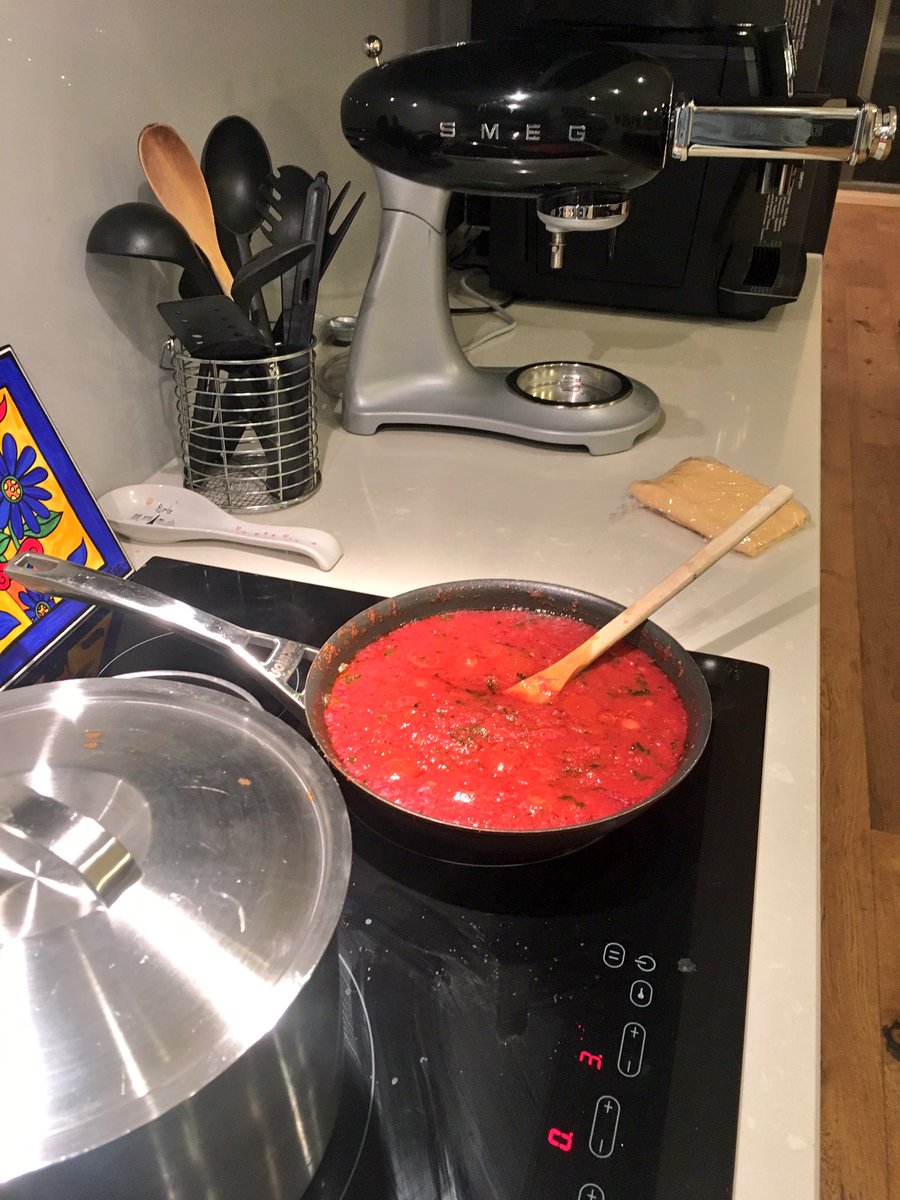Dannypasta01's tweet photo. Another great Masterclass tonight thanks to @SMEGAU @Chrismont_wine &amp; @FloridiaCheese we cooked up a storm. Lots of #pastalove #dannypasta 😉 https://t.co/G4db0v66Ev