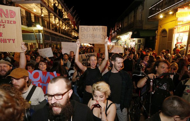 SICNoticias's tweet image. Segundo dia de protestos contra eleição de Trump dlvr.it/MdpbGt
