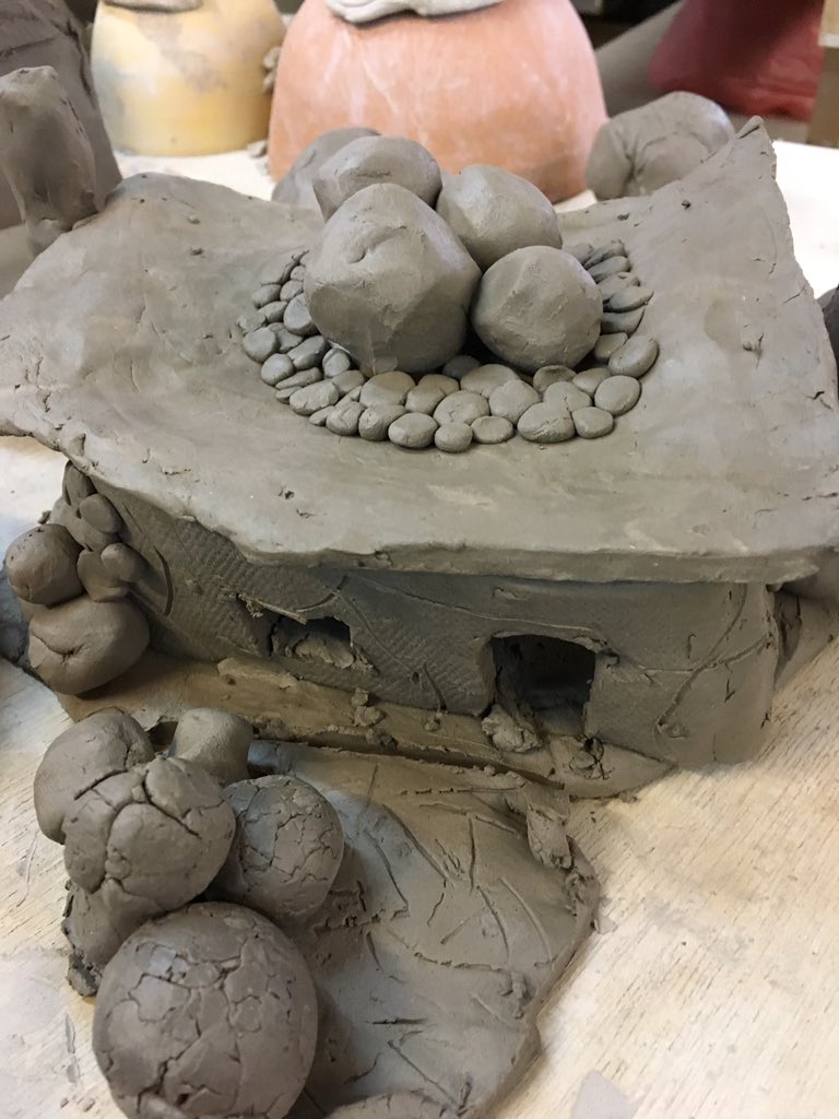 MsGWright1's tweet photo. Brilliant week in Peng Chau. Leaving with great memories and awesome pottery projects; potential dream houses. #wis_hw16 https://t.co/Sf2yext9F1
