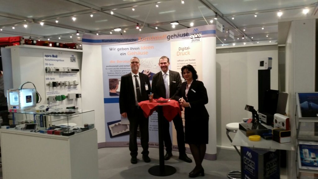 apra_Gruppe's tweet photo. Schönen guten Morgen. Letzter Tag der #FMB2016. Sie finden uns in Halle 21 Stand F9. Wir freuen uns auf Ihren Besuch. https://t.co/fSKR4pHGZt