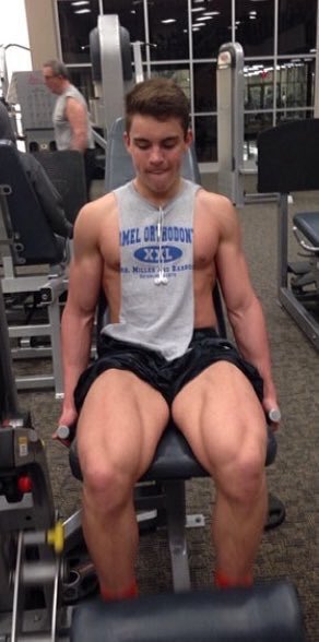 normalbuddy's tweet image. Goshh