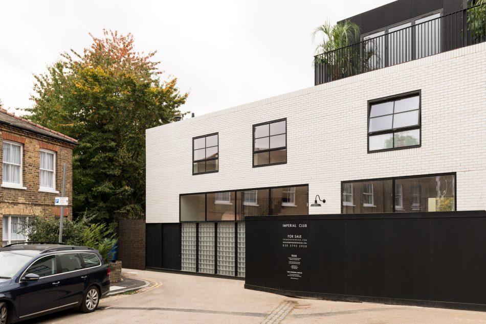 newport365's tweet image. On the Market: A London New-Build Inspired by the Iconic Maison de Verre dlvr.it/MdpsxX #ArchitectureandInteriors #HomeDesign