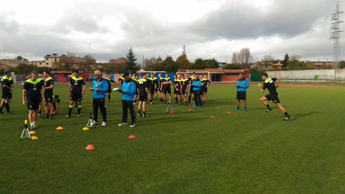 AIA_it's tweet photo. Mattinata di test atletici per gli #assistenti della #CanPro in #raduno a #Tivoli https://t.co/jTT06S6VRS