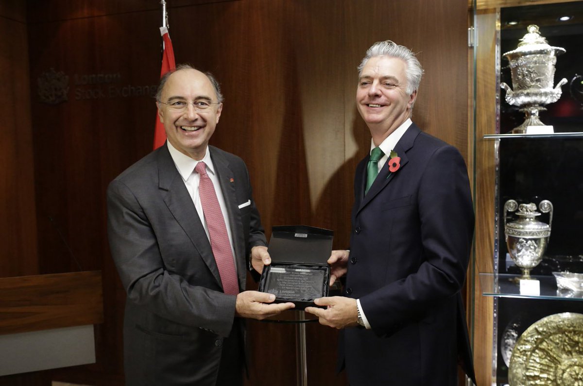 LSEplc's tweet photo. Bank of China lists 1st Chinese Green Covered Bond. Chairman Tian Guoli, Simon Kirby, Economic Secretary to the Treasury open trading https://t.co/Ae9iscw9iE