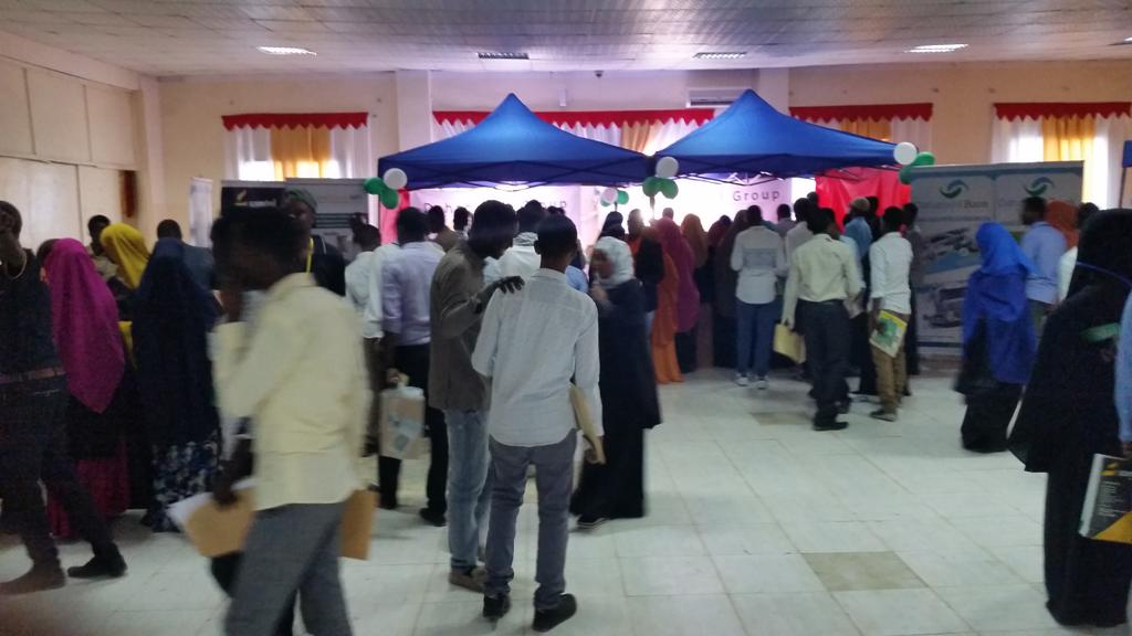 BashiirMaxmud's tweet photo. #JobFair2016, not only mitigating on finding jobs but also enables others to build their educational career,Job Fair a base for job seekers https://t.co/4rJwlNFqFK