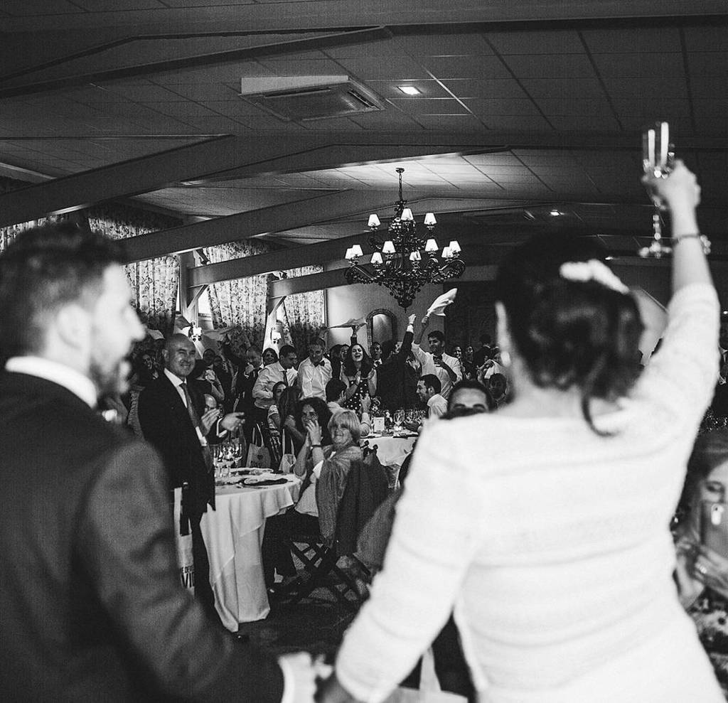 VodasBodas's tweet photo. Brindemos por todo lo bueno que está por llegar 😆💍💒👰👏 #nuestrasboditas ❥❥❥ A +V ❥❥❥
#novio… https://t.co/rbPoFGITwa https://t.co/Vuljg8qyQj