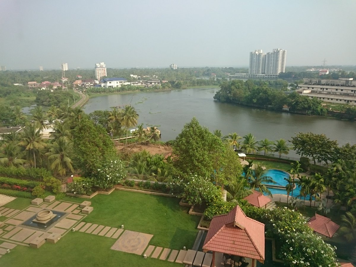 IUK_London's tweet photo. Smart Cities delegation has arrived to Kochi #ConnectedCitiesUK #EENcanhelp @innovateuk @tradegovuk_LSE https://t.co/DZdFYsZNqR