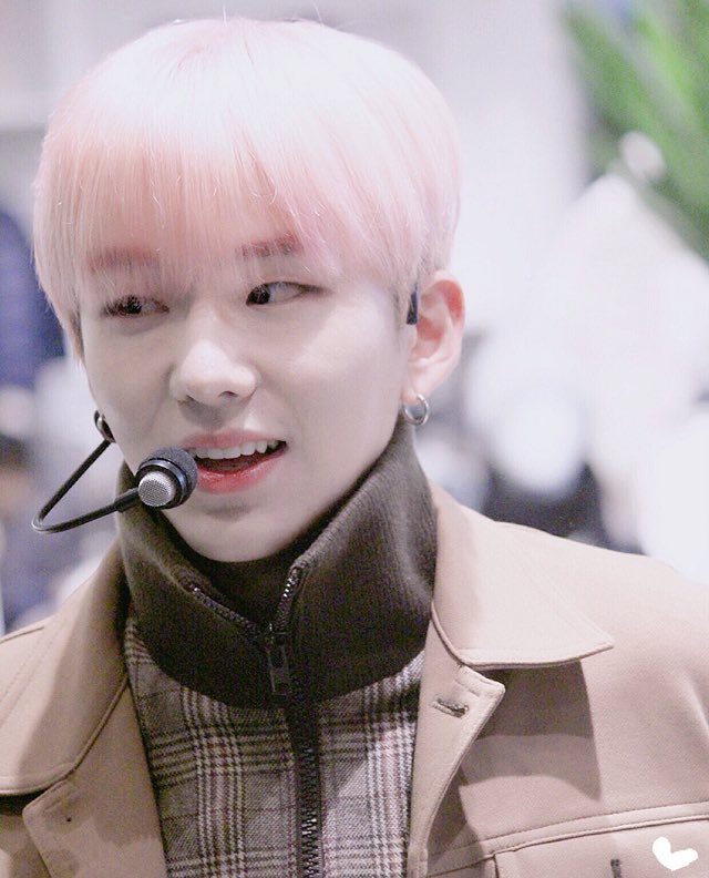 __970321's tweet photo. 🍑 161111 #몬스타엑스 #MONSTA_X #기현 #KIHYUN @OfficialMonstaX https://t.co/RFqztm6gbQ