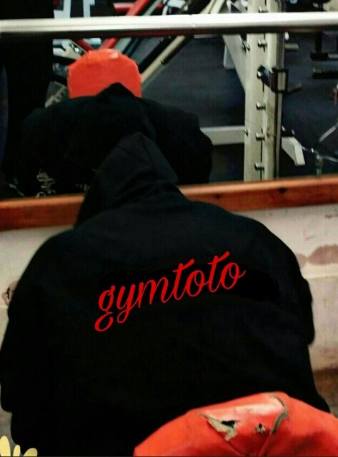 gymtoto's tweet photo. Training shoulders. Heavy workout. #bodybuilding #gohardorgohome #fitfam #letsdothis https://t.co/gAjR5jWHwn