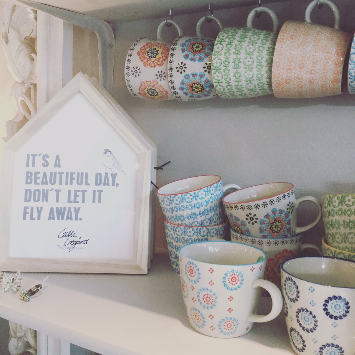It's a #beautiful day here in #windermere,especially with 25% off #gifts #clothing and #vintage treats 💚 #lakedistrict #lovethelakes #shop