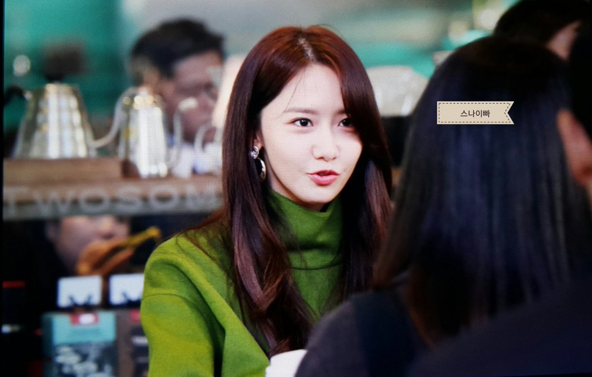 [PIC][11-11-2016]YoonA tham dự sự kiện chiêu đãi Cafe cho 100 Fan hâm mộ mừng Rating 5% của "THE K2" vào hôm nay Cw-VrcnVEAE9cpW