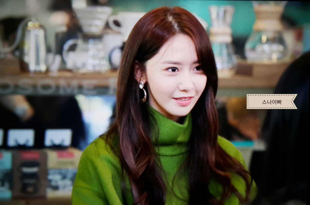 [PIC][11-11-2016]YoonA tham dự sự kiện chiêu đãi Cafe cho 100 Fan hâm mộ mừng Rating 5% của "THE K2" vào hôm nay Cw-VtcSUcAAHB5G