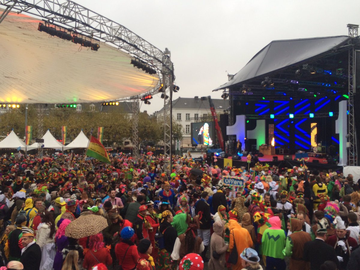 Vastelaovend is begoos!!!