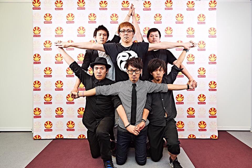 shu_rice's tweet photo. やっと色々と正式に情報が解禁されだしてきたけど、改めてこの面々を見ると「欲」が出てきてしまうよね。
#ROA
#COLORCOLORCLOWN
#鏡トナリ
#HiPLYRECORDS
#ROLLRECORDS https://t.co/07k7YxkmEo