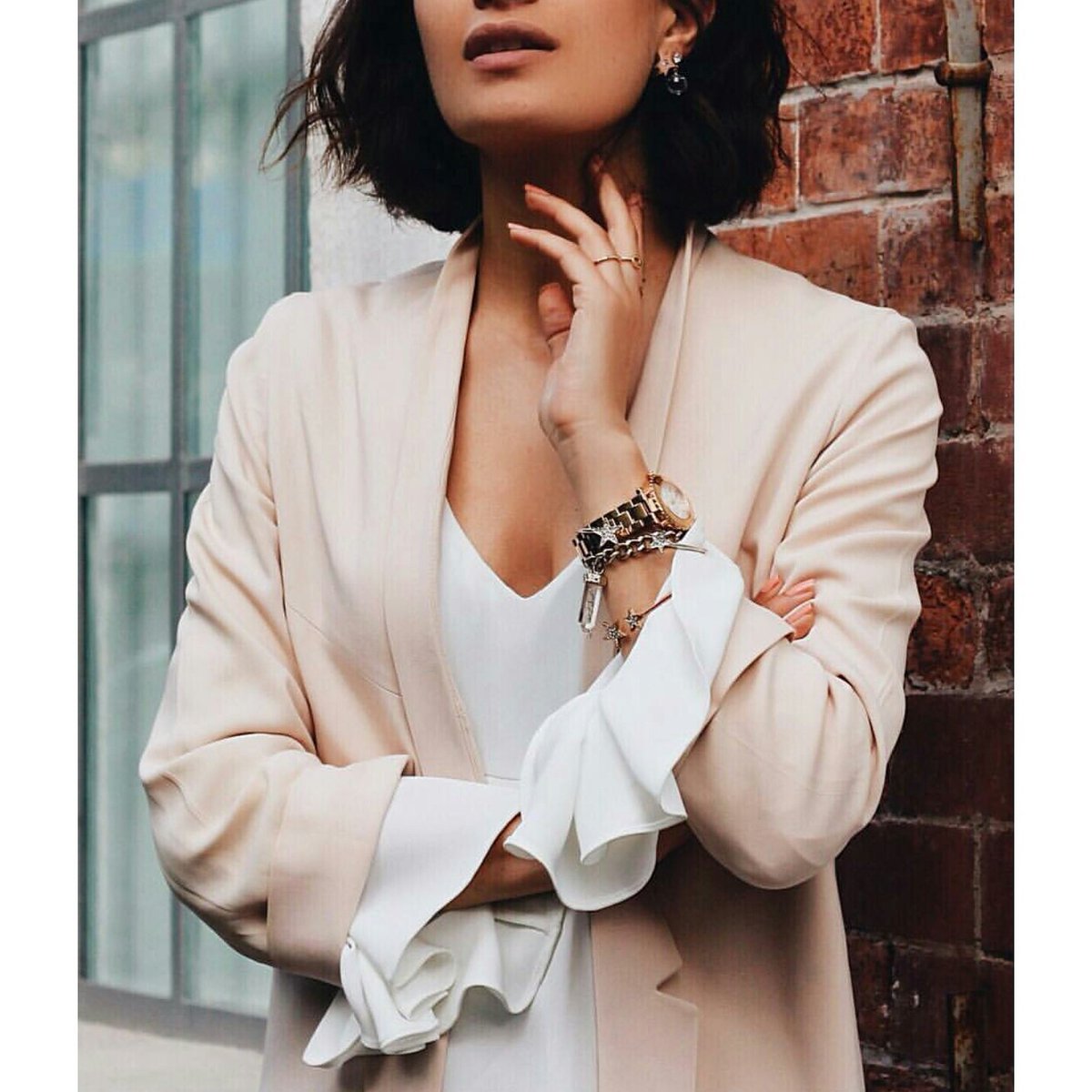 Pembenin en yumuşak tonu bu cuma gününde bizimle olsun. Mutlu cumalar 🌸🍭

#Songulcabaci #designer #fashion #moda #hadije #hadijestore