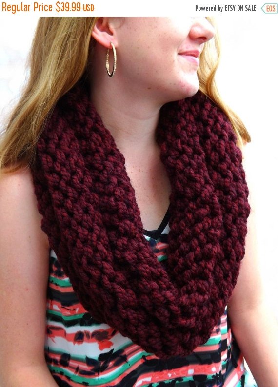 JTangledThreads's tweet image. Wool Knit Cowl Wine Colored Layered Cowl Wool Blend Cowl Winter Cowl… tuppu.net/9f06e078 #Etsy #WinterAccessory
