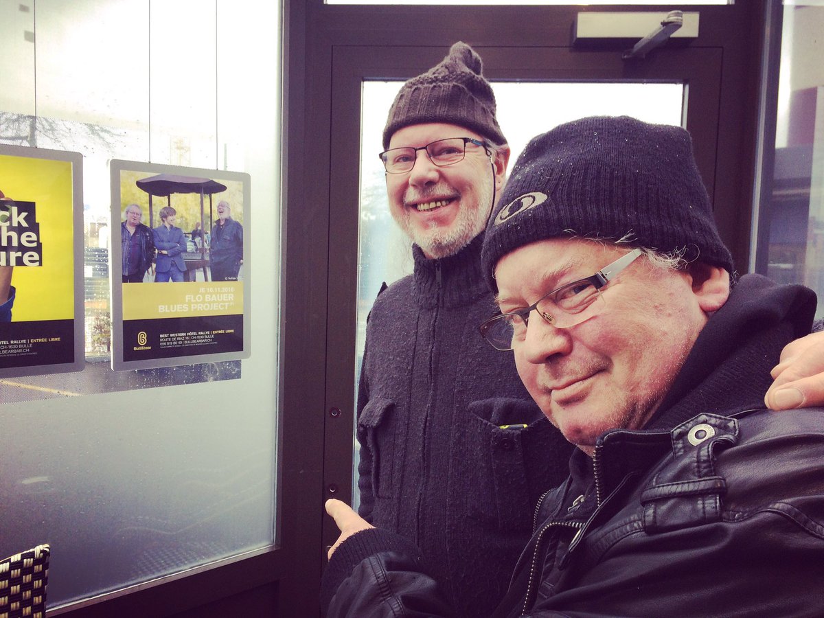 FloBauerOff's tweet image. Chouette soirée hier ! Ce soir on joue au Caveau à La Chaux-de-Fonds (CH) ! #àlaconquetedelasuisse #FloBauerBluesProject #vivelaneige
