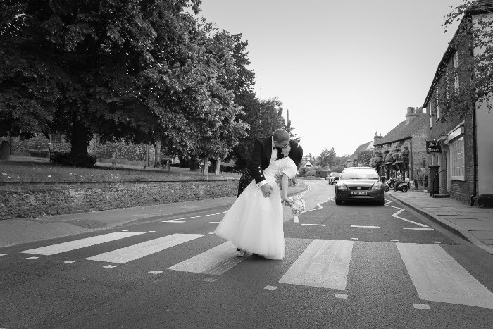 The most romantic way to stop traffic. Congrats <a href="/BillFarnham1/">Bill Farnham Photography</a> on scooping <a href="/BrideMag/">Bride Magazine</a>'s #PhotooftheWeek: buff.ly/2fGZAi5