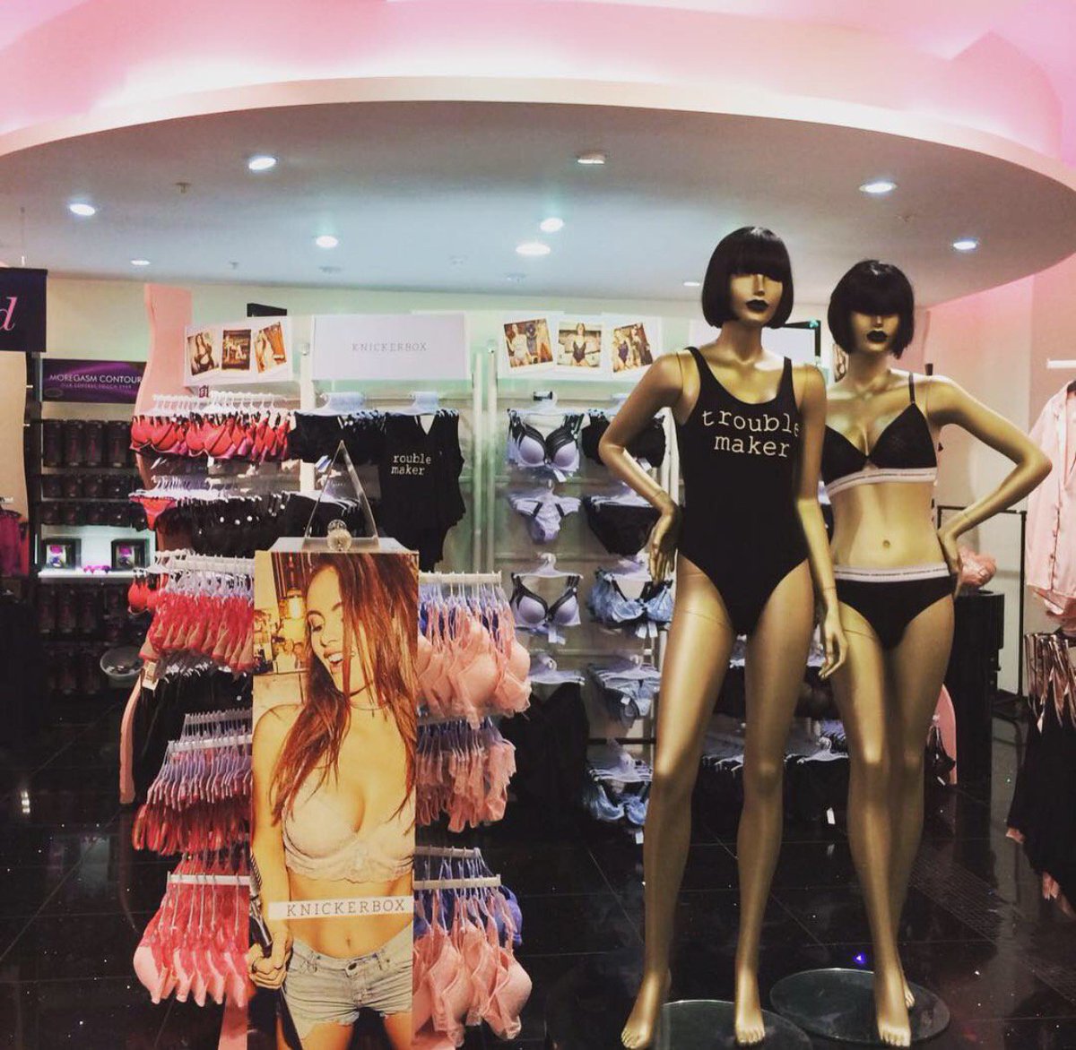 Knickerboxx's tweet photo. Oh hay babe 🙋 Here we are hanging out in @AnnSummers Bluewater store ✌ ️come in and see us soon yeah 😉 Shop here: https://t.co/rsMAI08k8C https://t.co/8Rn6hBnaq7