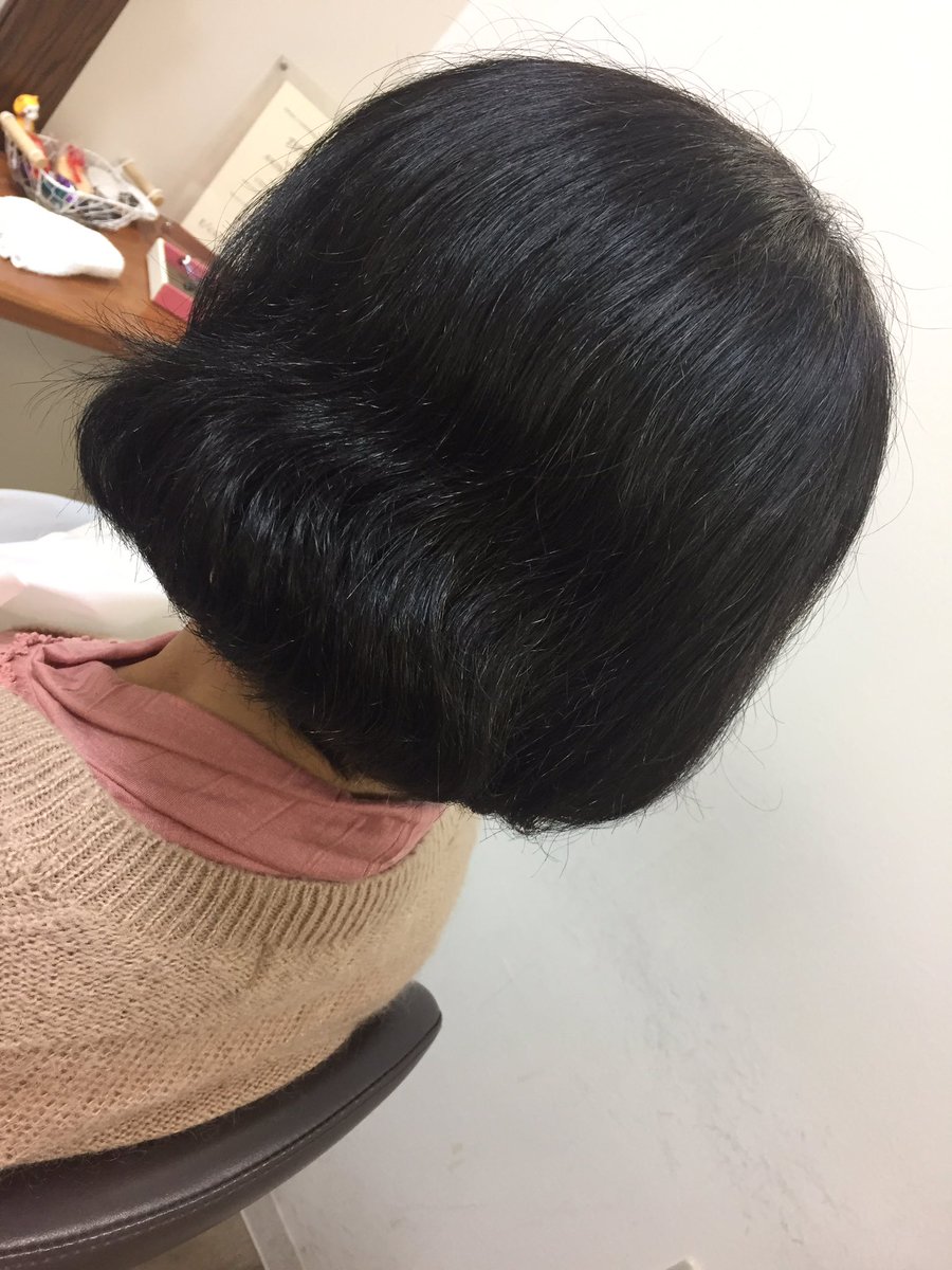 O Xrhsths 北爪 陽 ダメージくせ毛お悩み解決美容師 Sto Twitter くせ毛さん 左側は下手な美容師さんが梳いてしまった状態 何故か右側は梳かれてないから 落ち着いています 分かります 美容師さんのカット次第でここまで髪の毛が暴れるんです くせ毛 O Xrhsths 北爪 陽 ダメージくせ毛お悩み解決美容師 Sto Twitter くせ毛さん 左側は下手な美容師さんが梳いてしまった状態 何故か右側は梳かれてないから 落ち着いています 分かります 美容師さんのカット次第でここまで髪の毛が暴れるんです くせ毛