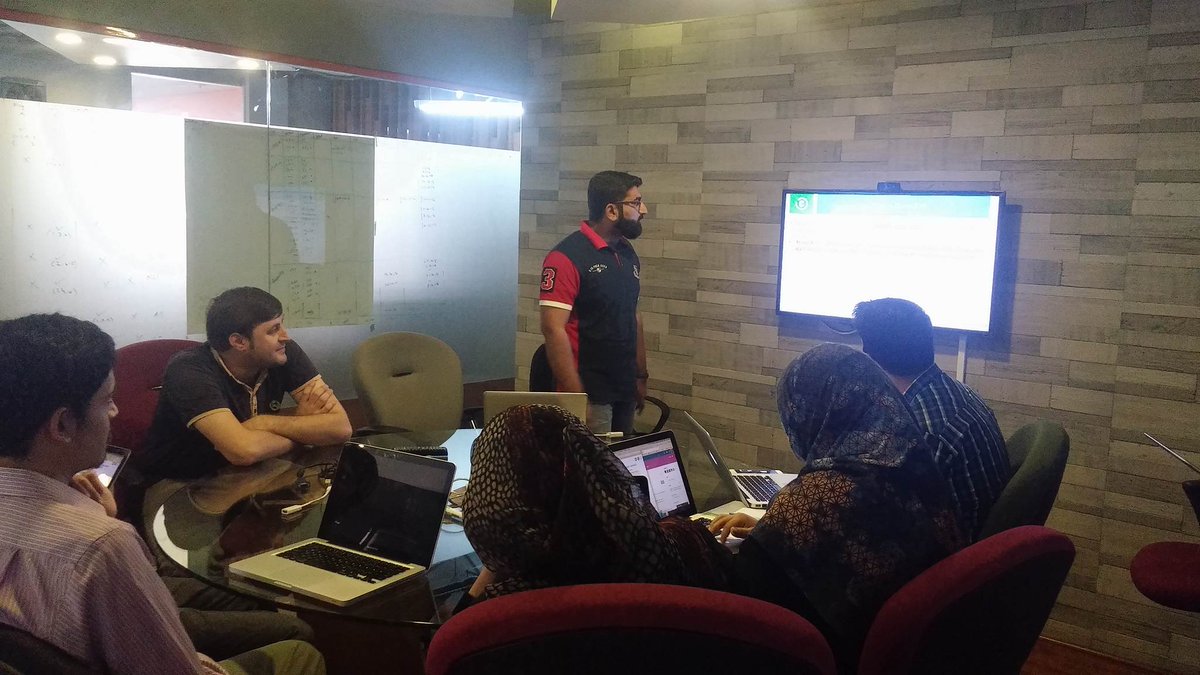 mobileconfiz's tweet image. Hafiz Mohsin Yaseen gave presentation on iOS #homekit in iOS community meeting
@hmohsin_786 #iOSCommunity #Confiz