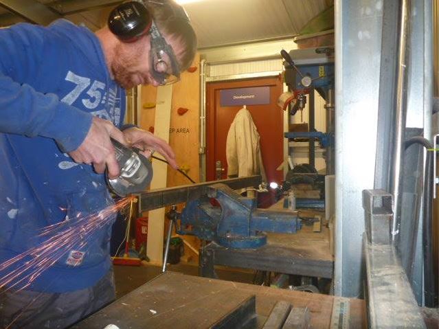 TritonProject's tweet photo. Chris Pattinson dropped by to define how he wants our training machine to be. Now it's time to make it! #TEWeek16 #HiddenEngineer https://t.co/y2TjZ7ynKL