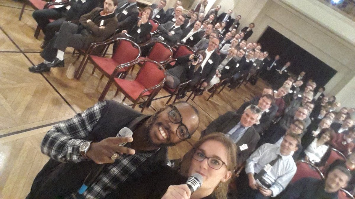 Bon anniversaire <a href="/MondeInformatiq/">Le Monde Informatique</a> 
Session <a href="/HPE_FR/">HPE France</a>  rétro #Easyconnect à Reims aujourd'hui. 
Super public merci !