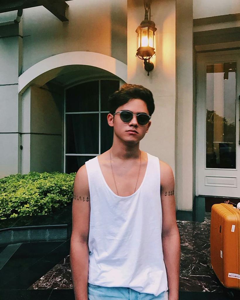 Sumpah ya 2 bule arab ini bikin pengen nyender aja, bisa gak li gir gantengnya jangan banyak2 <a href="/alysyarief/">Aliando Syarief.</a> <a href="/bagirrr/">baja alatas</a>