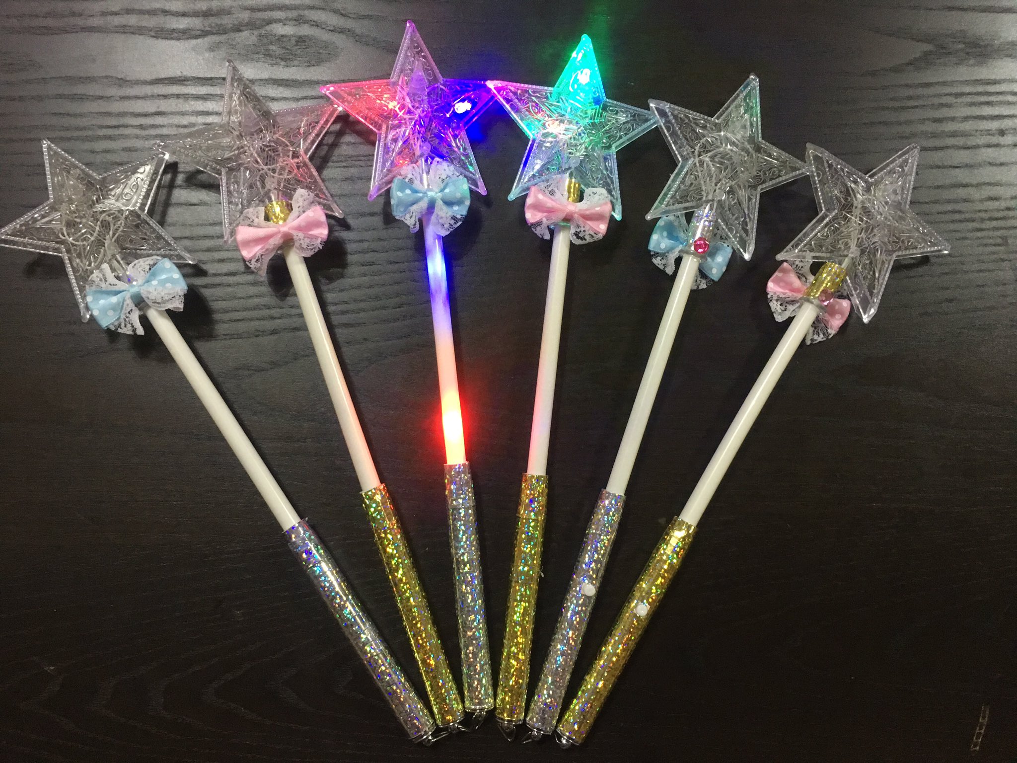 みやぎみちよ Twitterissa 演奏会でプリキュアやるというので 魔法のステッキ作り担当になりました 一から手作りするつもりだったけど 光ったほうがいい と言うことなので 悩んで悩んで百均行ったら いいもの見つけたので楽しちゃおう みやぎみちよ Twitterissa 演奏会でプリキュアやるというので 魔法のステッキ作り担当になりました 一から手作りするつもりだったけど 光ったほうがいい と言うことなので 悩んで悩んで百均行ったら いいもの見つけたので楽しちゃおう