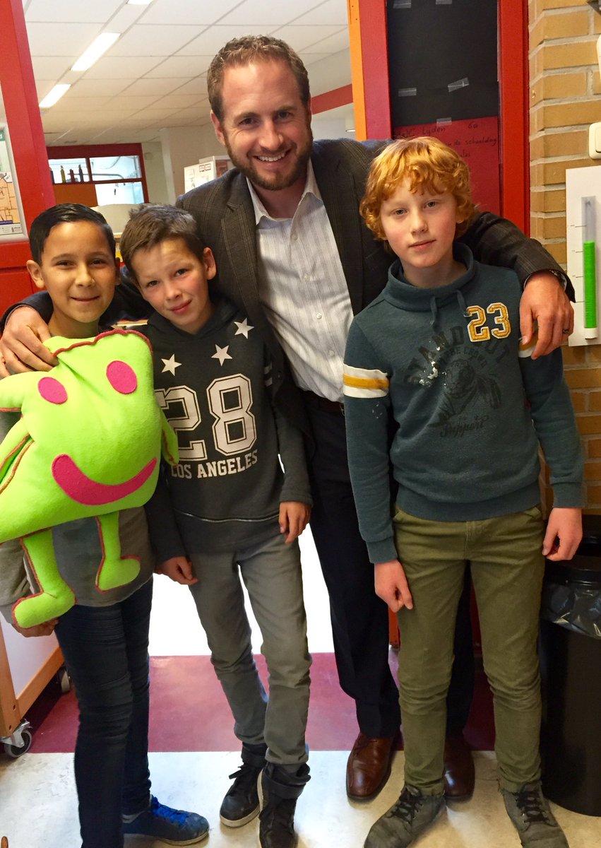 Leerlingen van <a href="/SBO_de_Spinaker/">SBO de Spinaker</a> leiden Scott Ross rond #pbs
<a href="/spoe/">spoe</a> #onderwijs #enschede