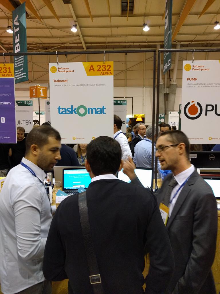 taskomat's tweet photo. Our #cto explaining #taskomat to new partners! #freelance #saas #websummit2016 #WebSummit #websummitlisbon https://t.co/quIfR4pO4d