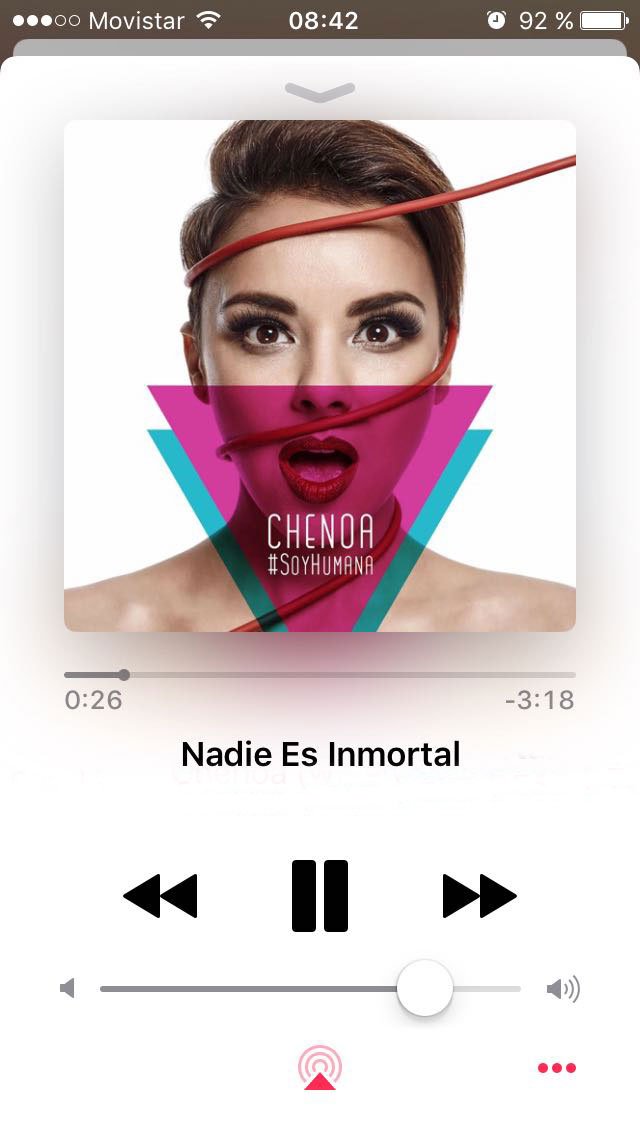 dra_eutanasia's tweet photo. Que mejor que empezar el día de trabajo, tomando mate y escuchando a @Chenoaoficial Porque en #Uruguay también suena Chenoa 💪<3 https://t.co/LFcQgAh5Xs