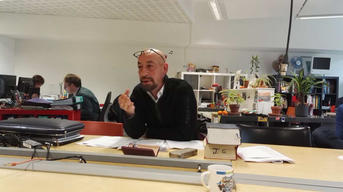 une_cam's tweet photo. Le #mercredisingulier du jour démarre aux studios ! On parle des droits du travail et de la santé au travail avec Joris Genest https://t.co/HnYk4Gr3pe