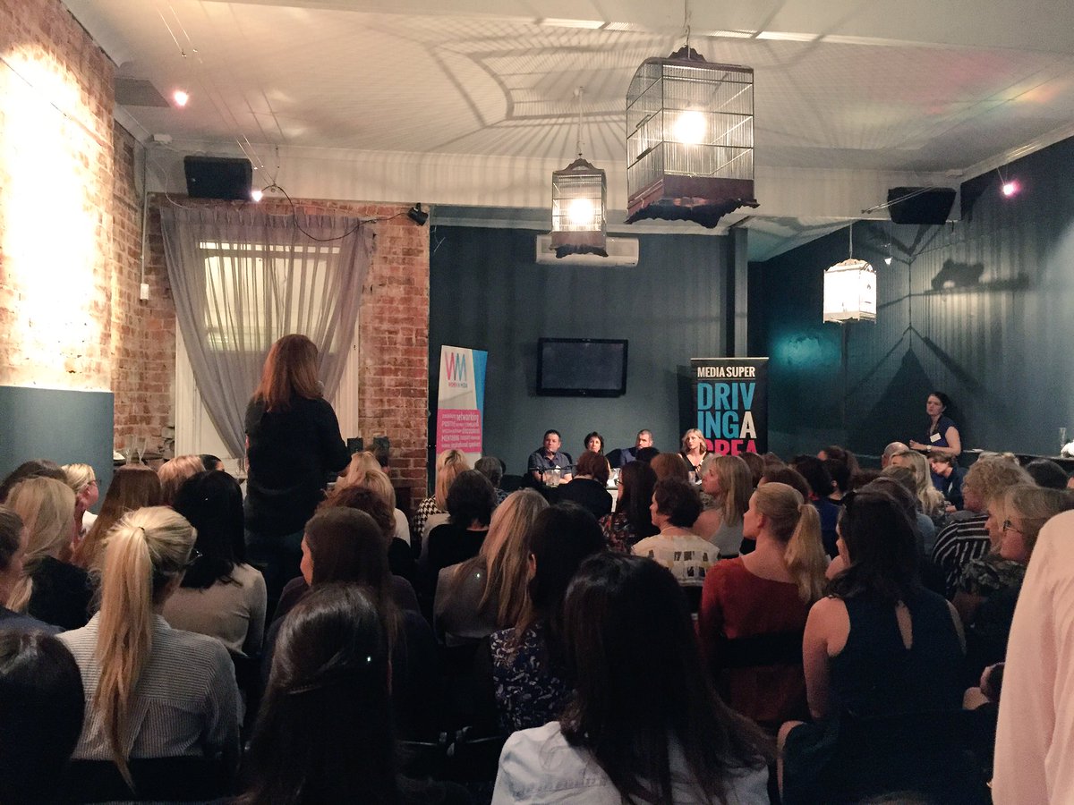 Danika_Ferguson's tweet photo. .@franjlawrence putting the hard questions to the panel... #onlineevolutionWIM https://t.co/AtjvNvoYe2