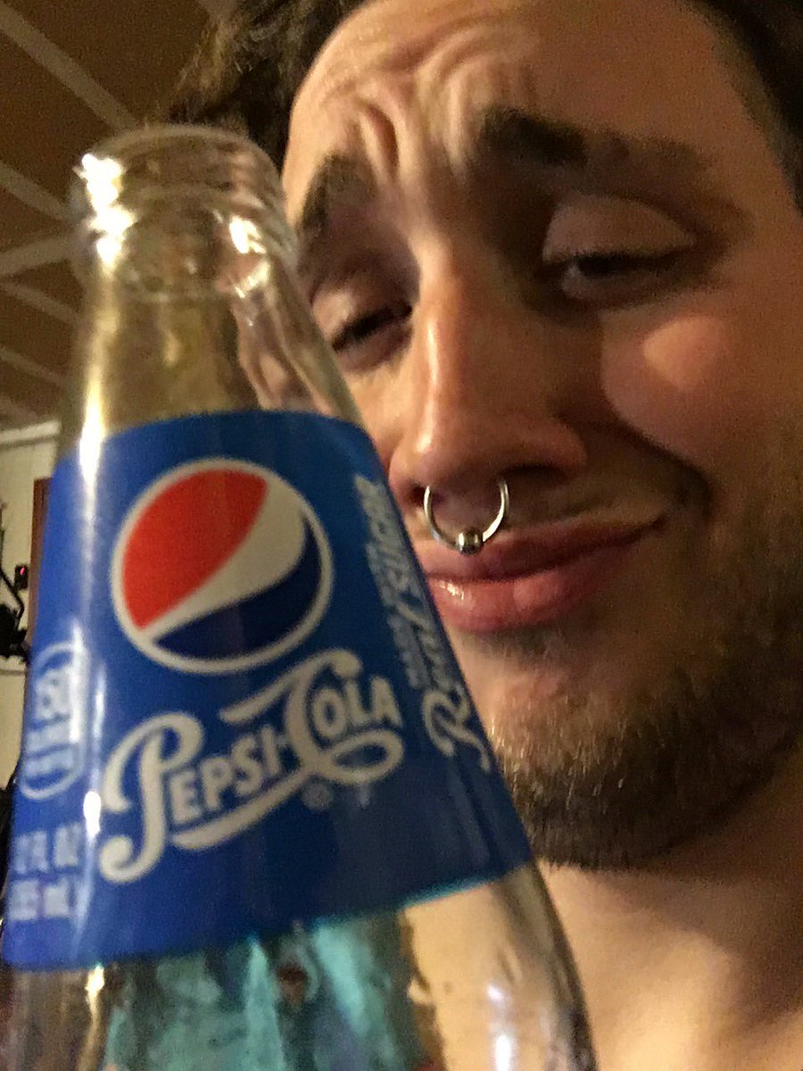 ThomasChrist666's tweet image. Just finished another finely made beverage. Thank you @pepsi