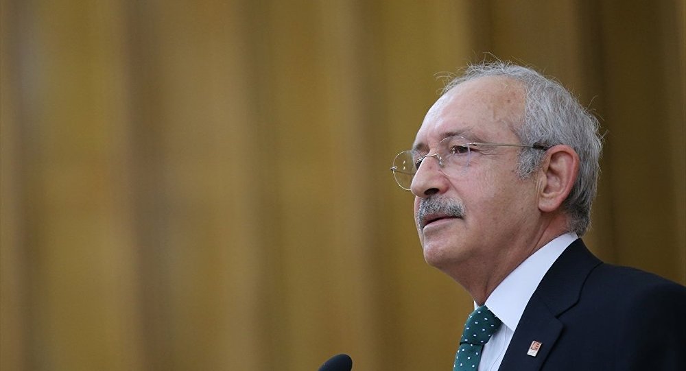 Kemal Kılıçdaroğlu: "Havuz medyası İzmir Büyükşehir Belediyesi için manşet atmış... #ByLock operasyonu yapacaksanız Ankara'ya bakın!"