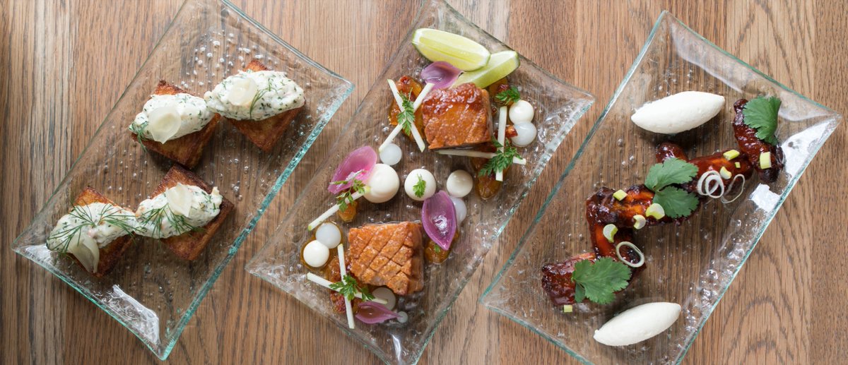 CRU passer perfekt for julebord fra 2 til 40 personer. Velkommen til en utradisjonell julemeny. Ring oss på 23 23 98 98 eller se cru.no 🎄🍷