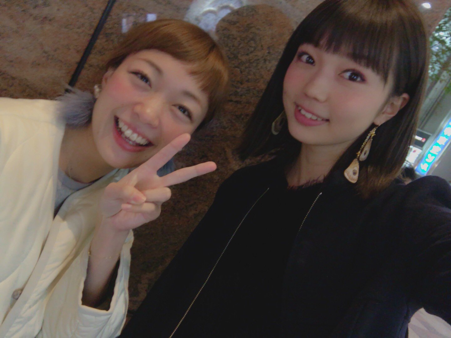 小雪です Bs釣りビジョンすごかby九州2代目の美舞ちゃんとご飯行ってきました 天真爛漫で可愛い女の子でした V これからも すごかby九州の応援宜しくお願いしまーす