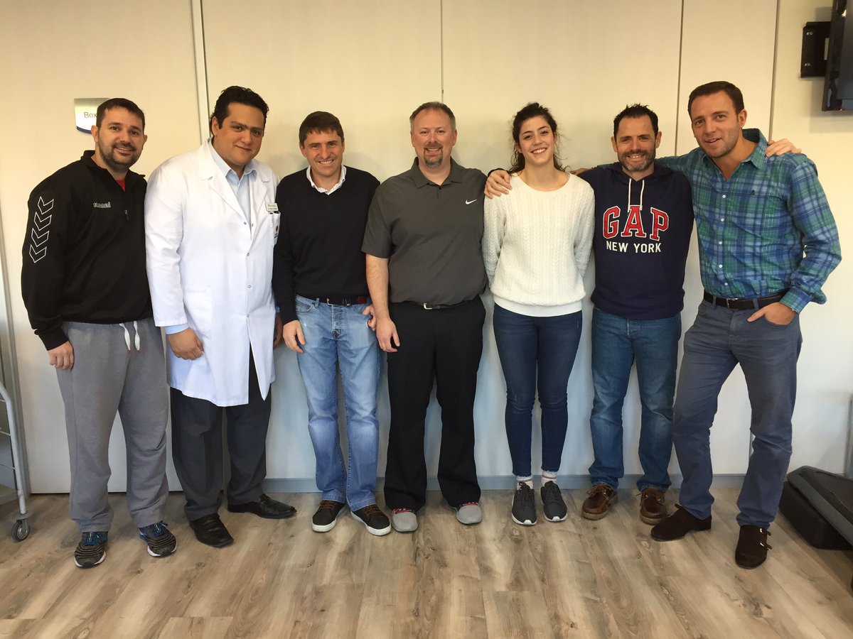 arauz_santiago's tweet photo. Excelente Masterclass de #throwingshoulder con Matt Toth https://t.co/nZUxnIGbmY esta mañana en @ClinicaCEMTRO próximamente vídeo completo! https://t.co/NFdW2td3dV