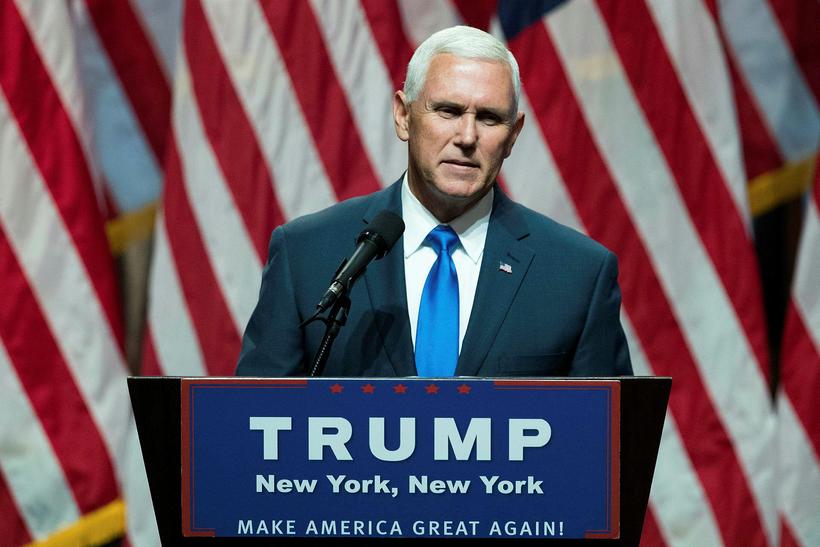 Mike Pence, varaforsetaefni Trumps. Skrifaði undir stranga fóstureyðingarlöggjöf í Indiana og telur að samkynhneigð megi lækna með meðferð.
