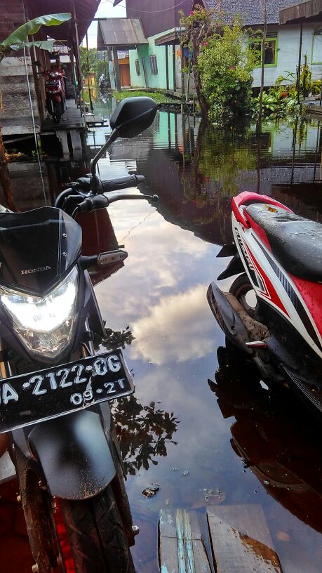 Di jln karang anyar gg semen banjir, dirumah pian pang kayapa dangsanak? 😅