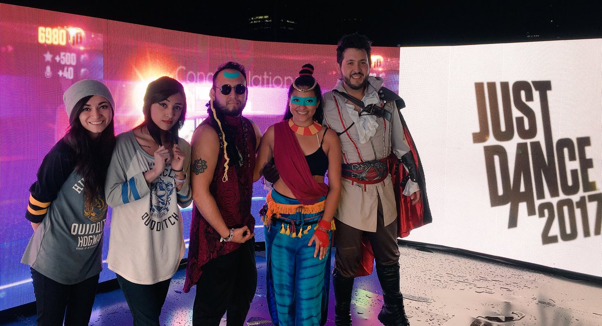Imphetus's tweet photo. Ni la lluvia pudo detener la celebración de una empresa que me ha dado tanta felicidad @UbisoftLatam @AleMorando @NSMgamers #UBI30MX Gracias https://t.co/leYnVP1MWe