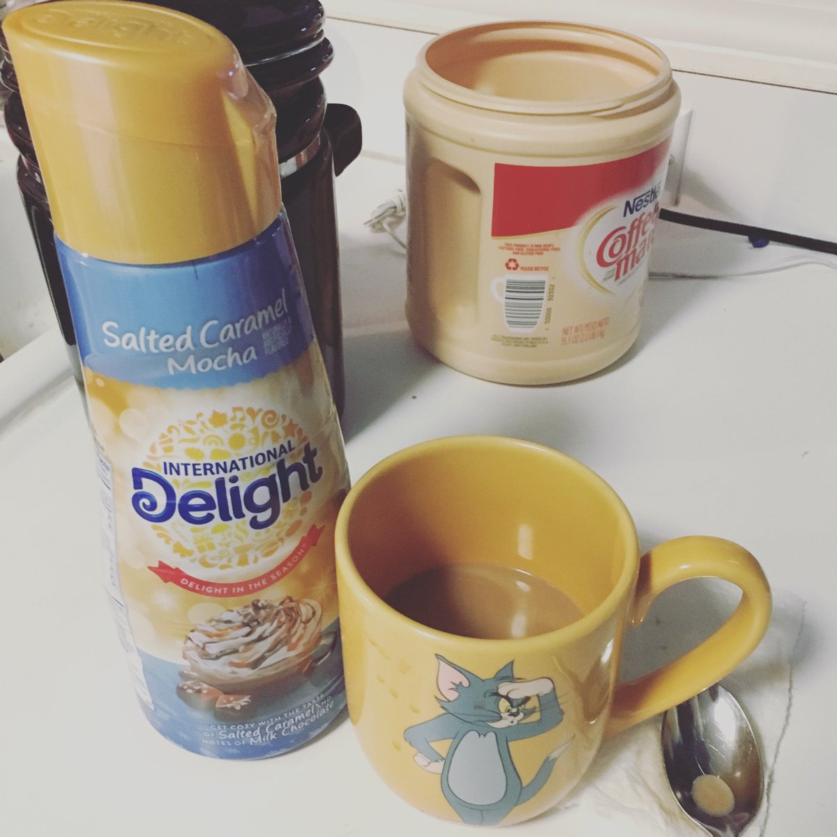 ErrynRivas's tweet photo. Read my review of International Delight Coffee Creamers: https://t.co/renwvcCeSR. I tried it free (or with a discount). https://t.co/P0FRAxO2HP
