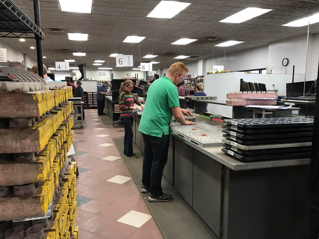 MidwestLabs's tweet image. Getting an early start on soil testing. Lots of samples

 #soilsamling #soiltestinglab
#soiltesting