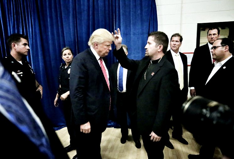 #Blessings Matter. President elect <a href="/realDonaldTrump/">Donald J. Trump</a> asks for blessing from <a href="/Lemelson/">Rev. Fr. Emmanuel Lemelson</a> #MAGA #PresidentTrump #Election2016 #POTUS2016