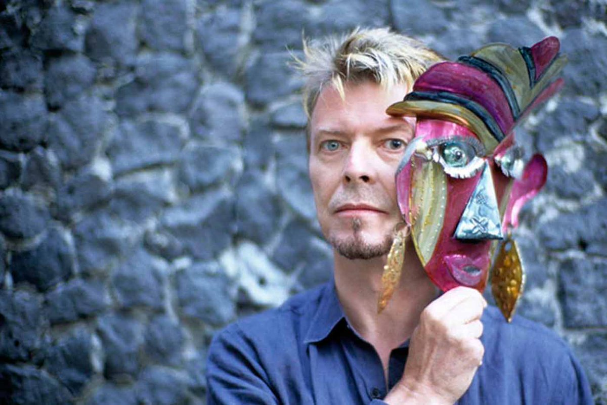 mondo_sonoro's tweet photo. La exposición “David Bowie Is” llegará a Barcelona en mayo, antes de asentarse definitivamente en Nueva York.
https://t.co/bEV01ut7mL https://t.co/wigpetZpwq