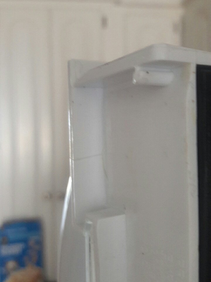 Crack in Microwave Door? Safe to use it still? r/Cooking